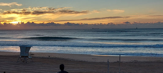 Beautiful sets, great for boardriders and body surfers alike